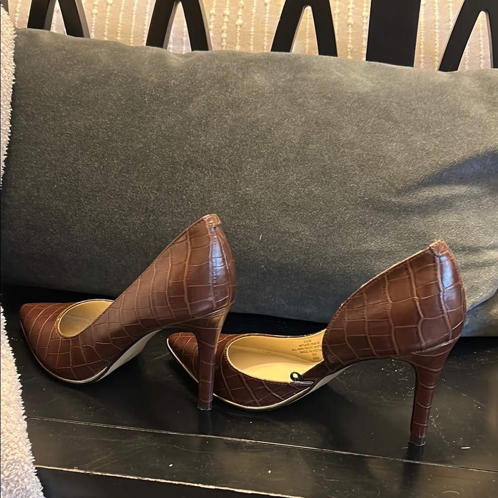 Elegant Brown Textured High Heels